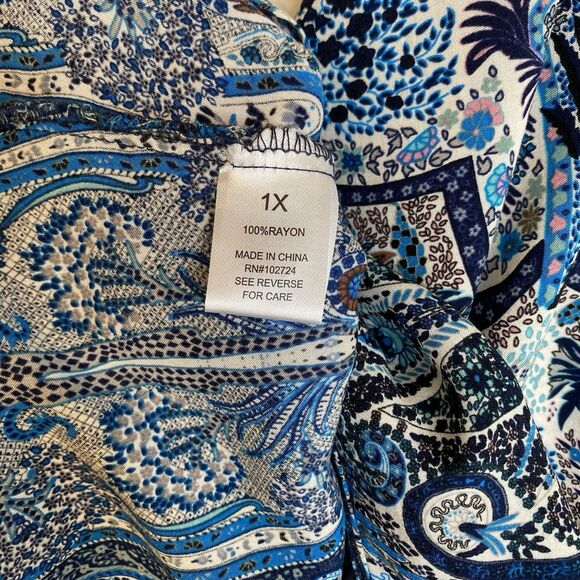 Grand & Greene Top Shirt 1X Blue Floral Button Up Roll Tab Asymmetrical Relaxed - Picture 5 of 6